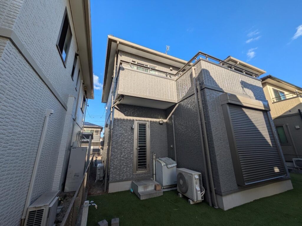 お庭側もしっかり塗装できました☆