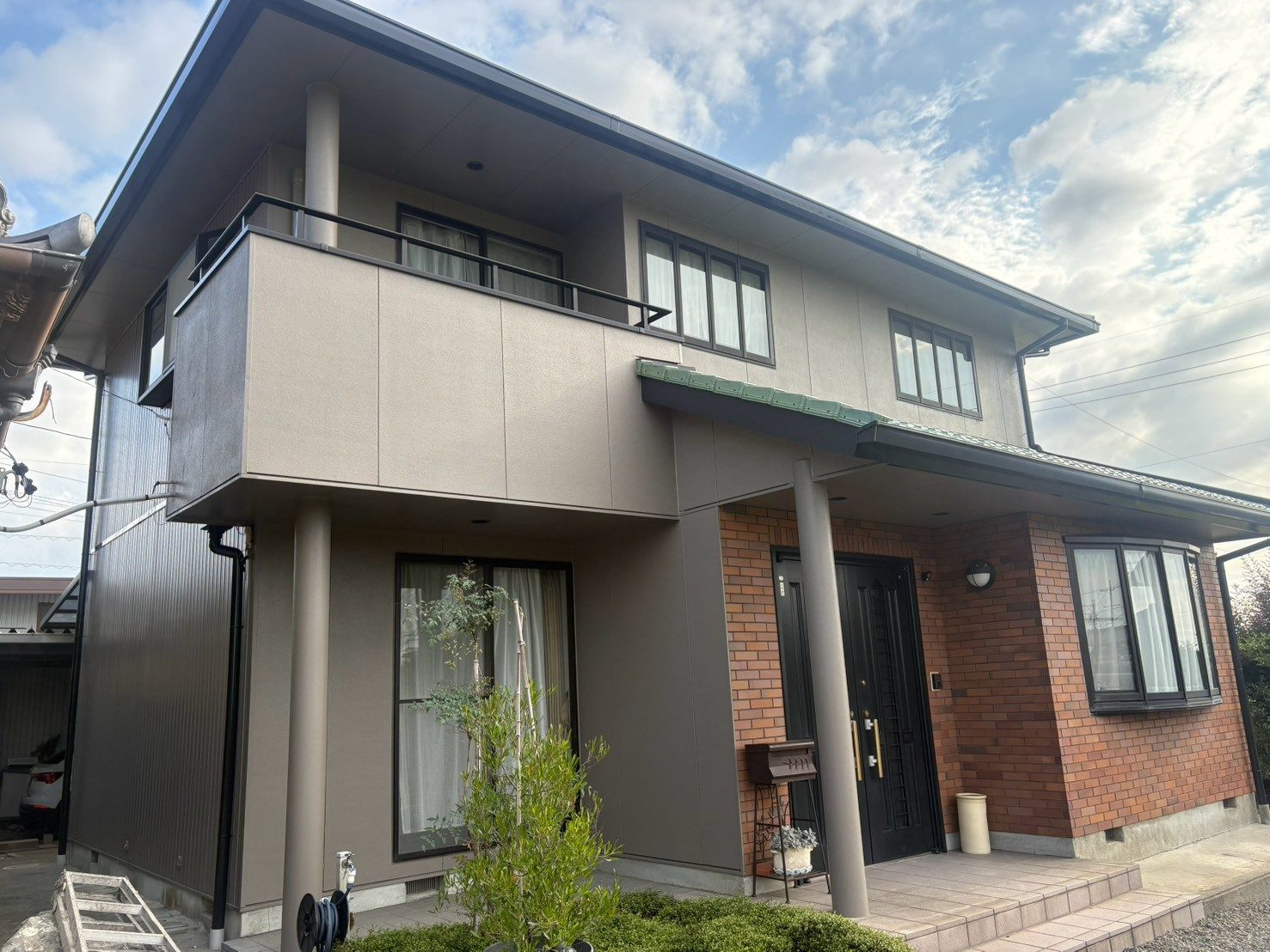 K様邸 外壁塗装リフォーム／屋根棟補修＆袖瓦ビス交換／板金工事