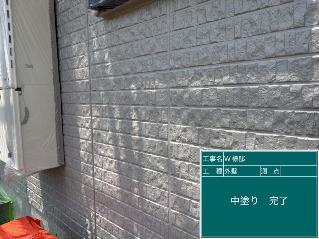 中塗り後です。